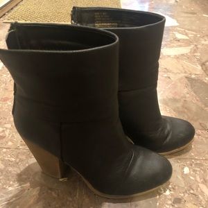 Black ankle boots size 5